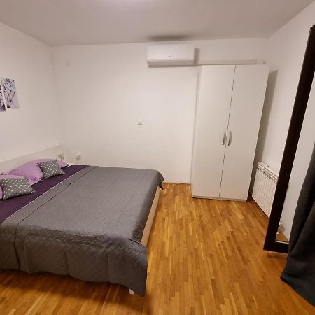 Maki Appartement Pula Buitenkant foto