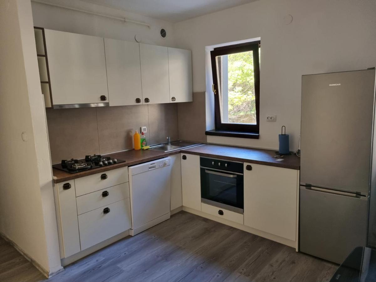 Maki Appartement Pula Buitenkant foto