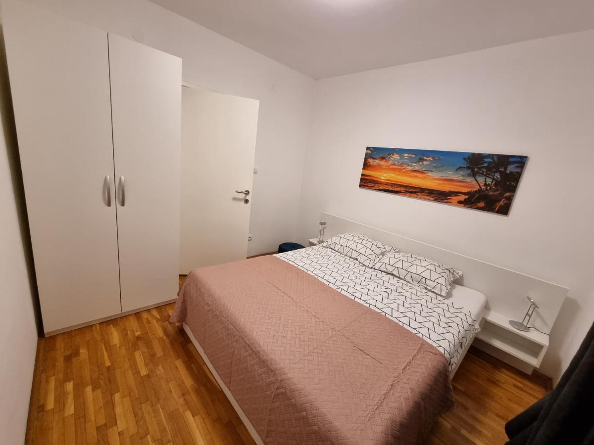 Maki Appartement Pula Buitenkant foto