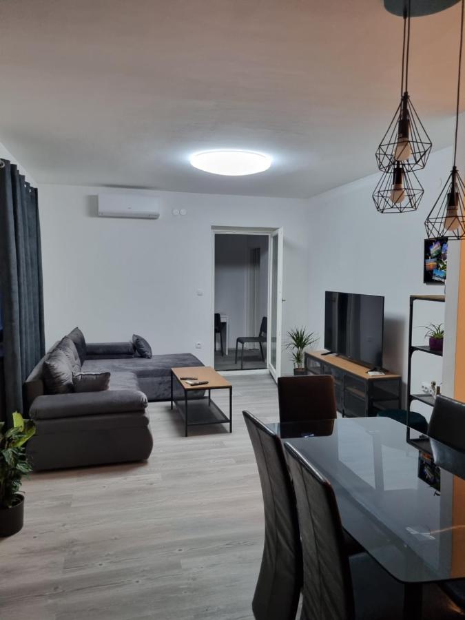 Maki Appartement Pula Buitenkant foto