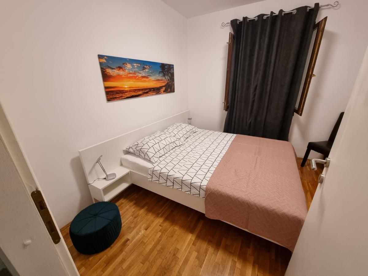 Maki Appartement Pula Buitenkant foto